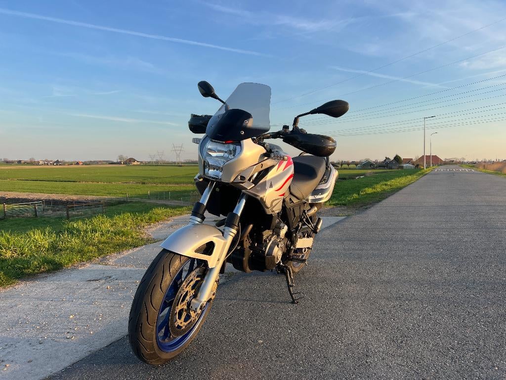Aprilia Pegaso 650 Strada (2008) – A2 | 35kW | Topstaat, LED Verlichting, 660 cc, Particulier, Toermotor