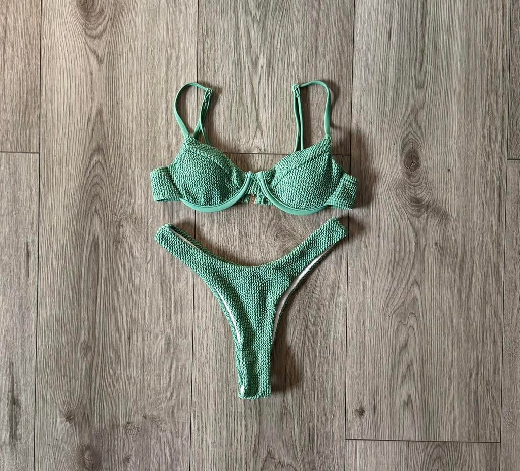 Leger groene string bikini met push up effect - maat xs, Kleding | Dames, Badmode en Zwemkleding, Verzenden, Nieuw, Groen, Bikini