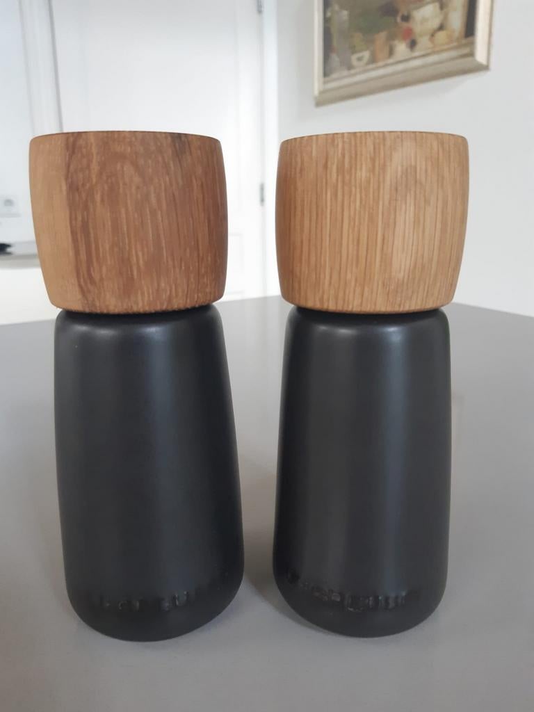 Le Creuset Peper en zoutstel mat zwart Nieuw, Keramiek, Overige typen, Nieuw, Ophalen of Verzenden