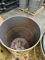 Stalen 200 liter vaten /drums, Ophalen