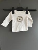 Wit t-shirt met leeuw, maat 56/62 (0-6 maanden) van Gem Look, Kinderen en Baby's, Babykleding | Maat 56, Ophalen of Verzenden