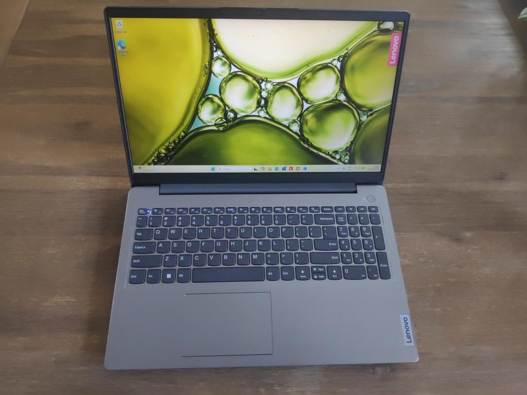 Lenovo IdeaPad 3 AMD Ryzen 7 5700U | Radeon Graphics, Ophalen, 2 tot 3 Ghz, 8 GB, Zo goed als nieuw