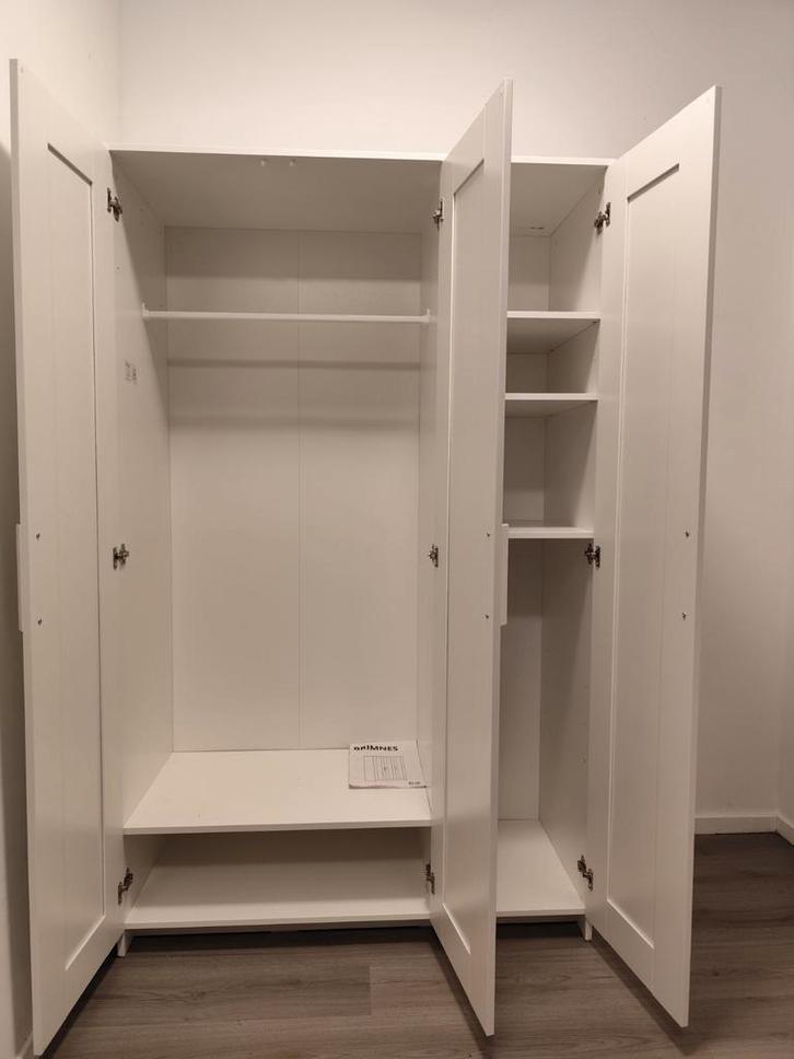 Witte 3-deurs kledingkast (190x117x50 cm) - z.g.a.n., Huis en Inrichting, Kasten | Kledingkasten, Ophalen