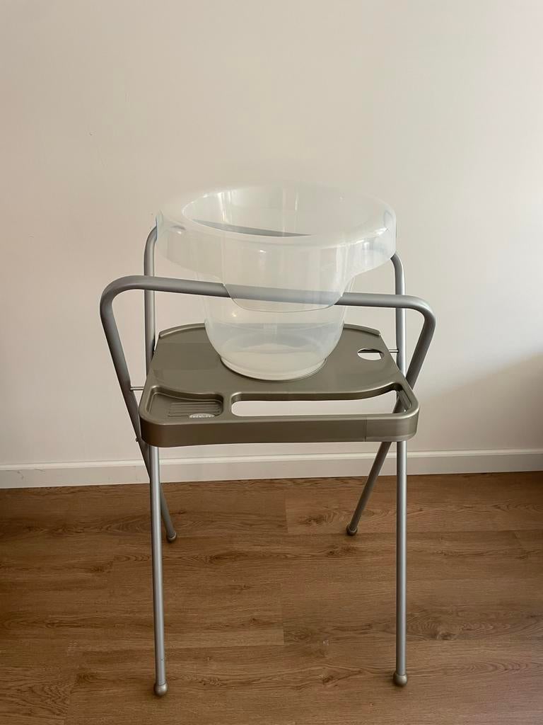 GRATIS AF TE HALEN Tummy tub + standaard - Bebe Jou, Ophalen, Tummy Tub, Zo goed als nieuw, Bébé-jou