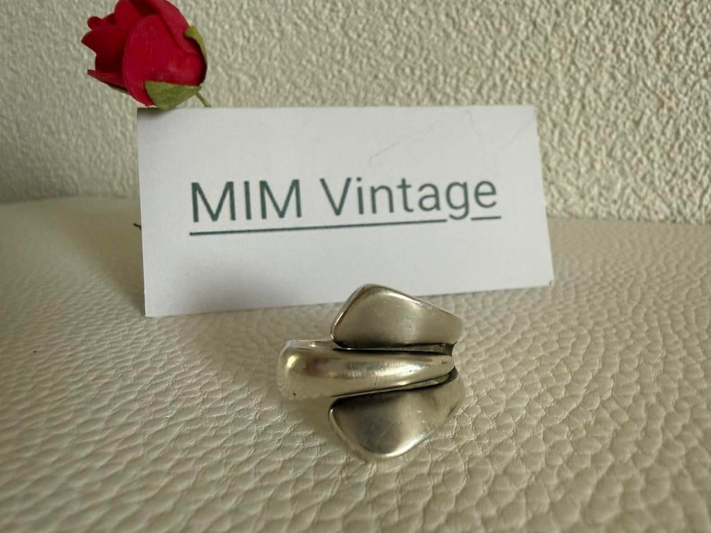 H111/Massief Zilveren Modernist ring Denemarken gesigneerd, Gebruikt, Verzenden, X, Dame