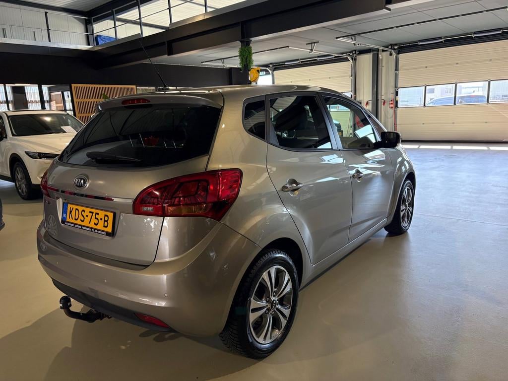 Kia VENGA 1.6 CVVT ExecutiveLine camera trekhaak, Gebruikt, 4 cilinders, 1197 kg, 550 kg