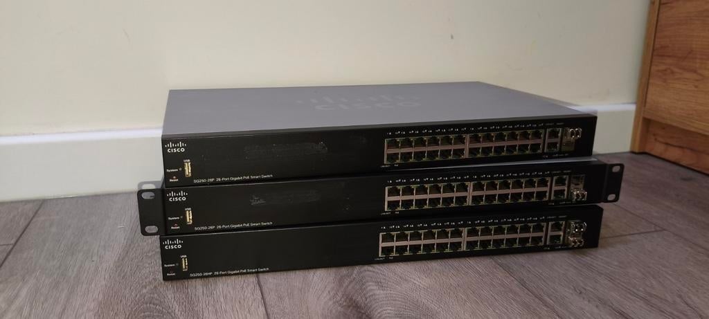 3x Cisco SG250-25P 26-Poort Gigabit PoE Smart Switch, Ophalen of Verzenden, Gebruikt