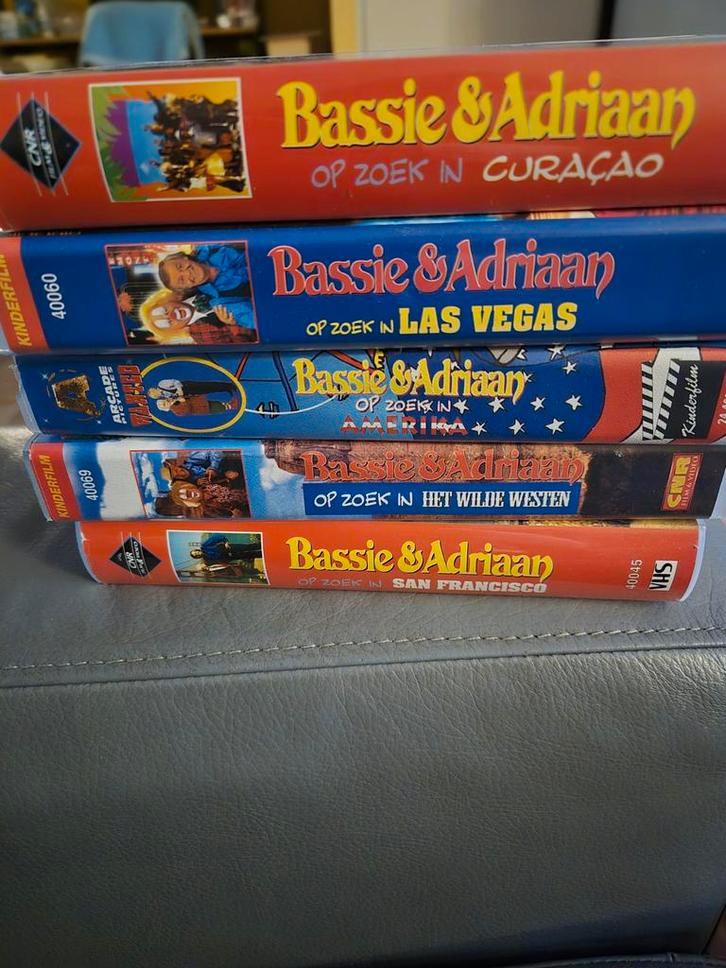 Bassie & Adriaan VHS Collectie, Cd's en Dvd's, VHS | Film, Gebruikt, Komedie, Alle leeftijden, Ophalen