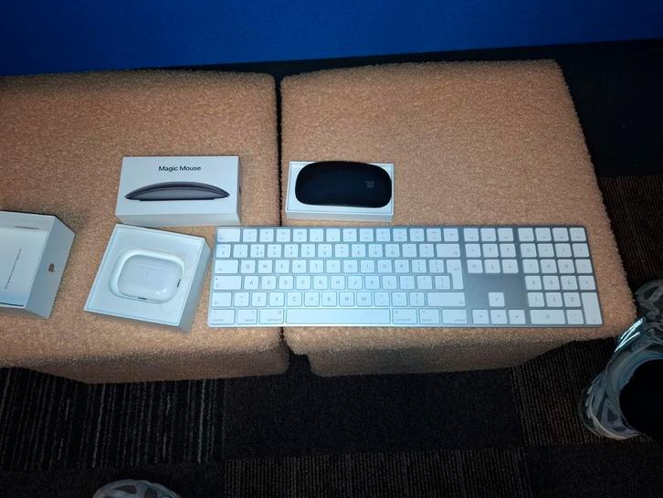 Apple set, Computers en Software, Toetsenborden, Gebruikt, Ophalen of Verzenden