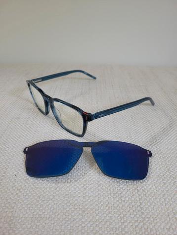 Nieuwe Hugo Boss zonnebril met blauw montuur beschikbaar voor biedingen