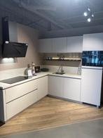 nieuwe greeploze showroomkeuken, Huis en Inrichting, Keuken | Complete keukens, Ophalen, Hoekkeuken, Nieuw, Greeploos
