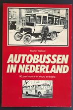 Autobussen in Nederland - Martin Wallast - 1987, Boeken, Gelezen, Bus, Ophalen of Verzenden, Martin Wallast