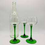 2 luminarc france wijnglazen met groen gekleurd glas voetje, Ophalen of Verzenden