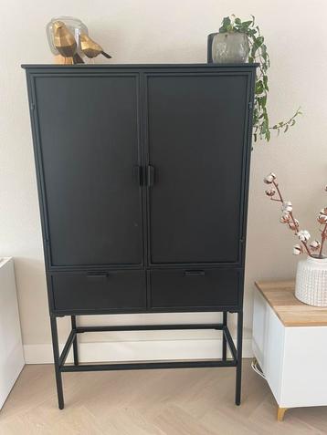 Zwart stalen opbergkast Be Pure Home - Wish beschikbaar voor biedingen