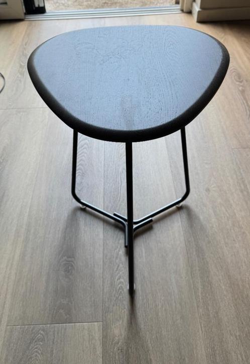 Leolux Pode Tripod Bijzettafel Eiken Pinegrey, Huis en Inrichting, Tafels | Sidetables, Zo goed als nieuw, 25 tot 50 cm, Minder dan 50 cm