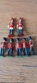 7 vintage Britains en Crescent Toy figuurtjes, Gebruikt, Ophalen of Verzenden