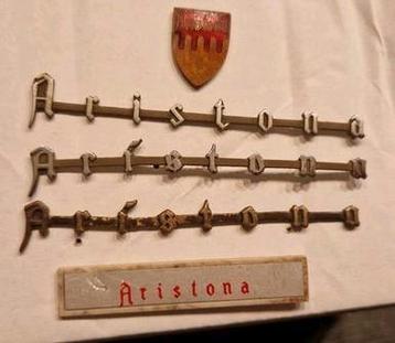 Aristona logo's emblemen van oude radio's. beschikbaar voor biedingen