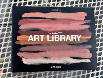 MAC Art Library Nude Model beschikbaar voor biedingen
