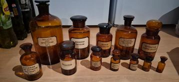 Antieke Apothekersflessen Collectie 12 stuks beschikbaar voor biedingen