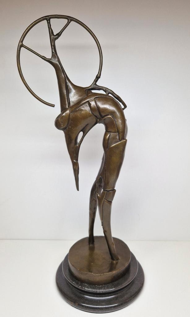 Modern abstract bronzen sculptuur Sagittarius, U. Boccioni., Antiek en Kunst, Antiek | Koper en Brons, Brons, Ophalen of Verzenden