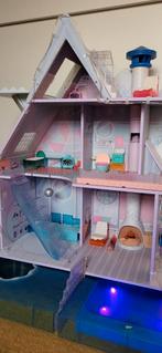 LOL Surprise Winter Chalet Poppenhuis, Kinderen en Baby's, Ophalen, Gebruikt, Poppenhuis