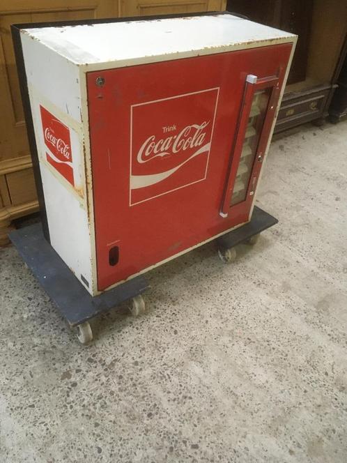 Oude Coca Cola automaat / koeling, Antiek en Kunst, Curiosa en Brocante, Ophalen