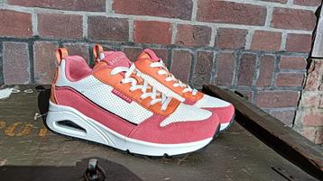 Skechers Uno 2 much fun in maat 38 beschikbaar voor biedingen