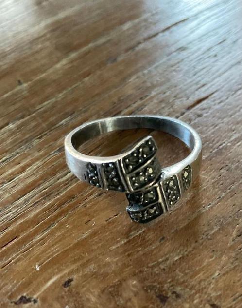 zilveren ring bewerkt gehalte vintage gemerkt damesring, Sieraden, Tassen en Uiterlijk, Ringen, Zo goed als nieuw, Dame, Kleiner dan 17