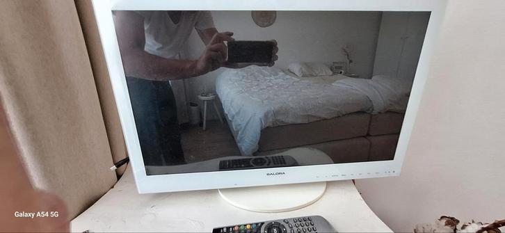 Salora 24inch lcd tv 5515TDW, Audio, Tv en Foto, Televisies, Zo goed als nieuw, 100 cm of meer, Overige merken, 50 Hz, Ophalen