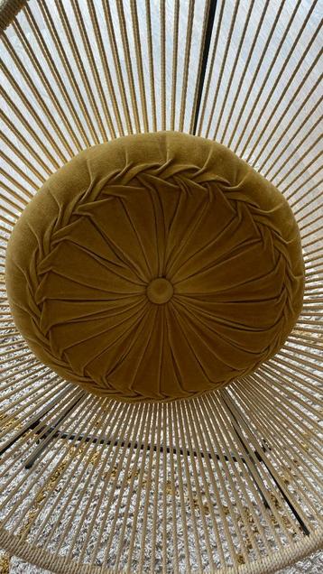 Kussen Linen & More fluweel rond 40 cm oker beschikbaar voor biedingen
