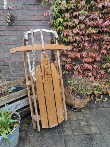 Vintage Alaska Houten Slee Kerst winter decoratie etalage  beschikbaar voor biedingen