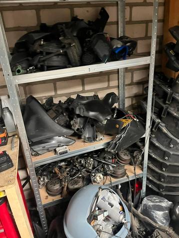 Piaggio zip onderdelen beschikbaar voor biedingen