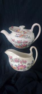 Wedgwood Etruria theepotje en melkkan, Antiek en Kunst, Ophalen of Verzenden