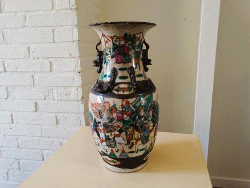 Grote Nanking vaas met krijgers, strijders, gesigneerd 36 cm, Antiek en Kunst, Antiek | Vazen, Ophalen