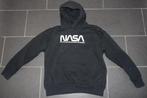 in nette staat Nasa hoodie maat L met grote rugprint, Maat 52/54 (L), Ophalen of Verzenden, Zo goed als nieuw, Zwart