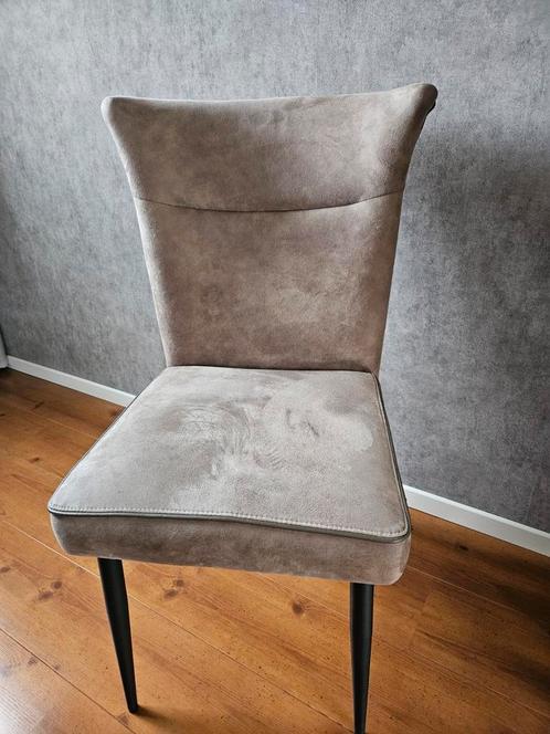 4 stuks taupe kleurige eethoekstoelen i,g.s., Huis en Inrichting, Stoelen, Zo goed als nieuw, Vier, Metaal, Stof, Overige kleuren