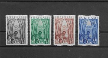 Suriname 1954, NVPH 312 t/m 315, Ongebruikt. beschikbaar voor biedingen