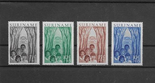 Suriname 1954, NVPH 312 t/m 315, Ongebruikt., Postzegels en Munten, Postzegels | Suriname, Postfris, Verzenden