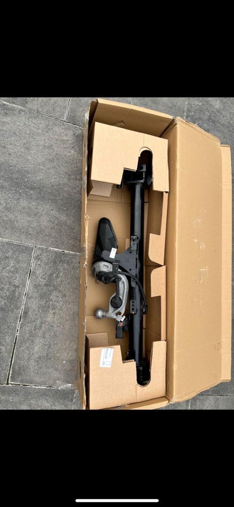 Elektrische wegklapbare zwenkbare trekhaak BMW 5 G60/G61., Auto-onderdelen, Trekhaken, Nieuw, Ophalen of Verzenden