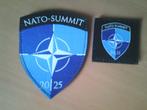mouw- en borstembleem Navotop 2025, Verzamelen, Ophalen of Verzenden, Landmacht, Nederland, Embleem of Badge