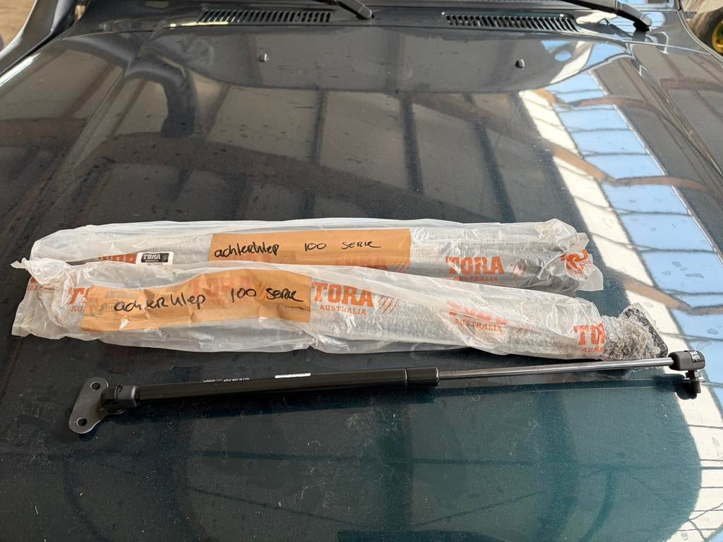 Toyota Landcruiser 100 serie HDJ100 UZJ gasveren achterklep, Auto-onderdelen, Achterklep, Nieuw, Ophalen of Verzenden, Toyota