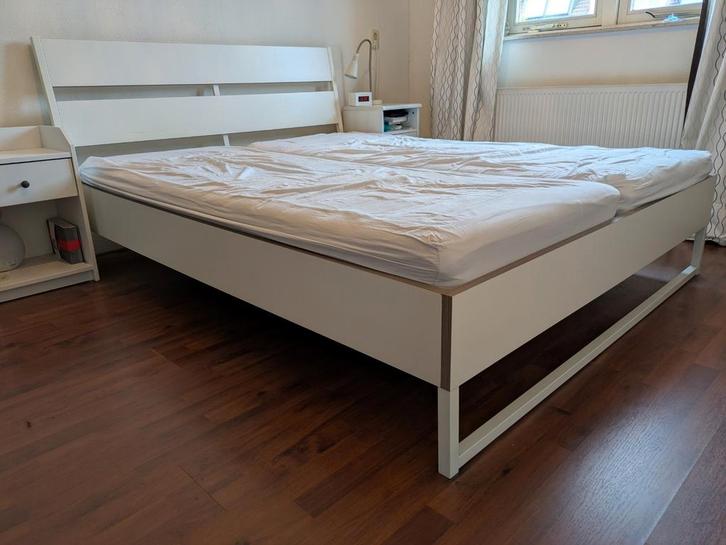 Ikea bedframe 160x200 in goede staat, Huis en Inrichting, Slaapkamer | Bedden, Gebruikt, Tweepersoons, 160 cm, Hout, Ophalen
