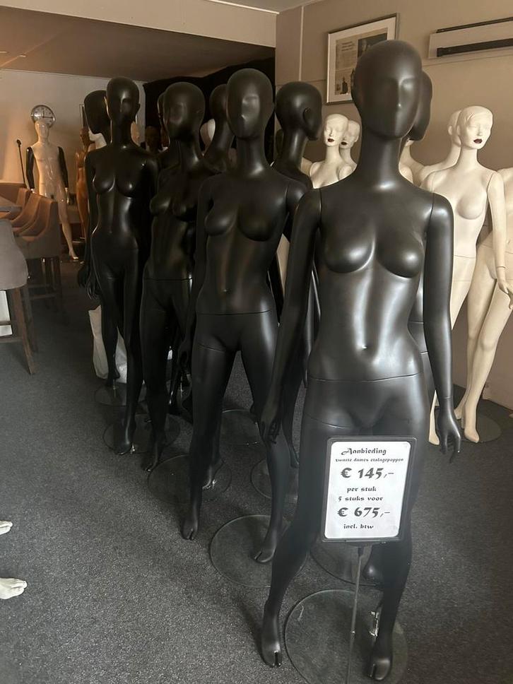 Mat zwarte etalagepop paspop etalagefiguur mannequin, Kleding | Dames, Overige Dameskleding, Zo goed als nieuw, Ophalen of Verzenden