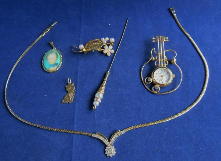 LOTJE OUDE KOSTUUM SIERRADEN * 13 STUKS Divers *, Sieraden, Tassen en Uiterlijk, Antieke sieraden, Overige typen, Overige materialen