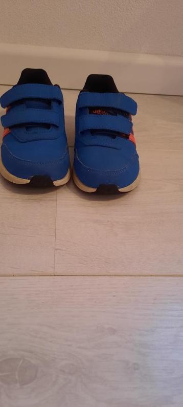 NIEUWSTAAT echte ADIDAS blauw/oranje sneakers maat 25: 10€  