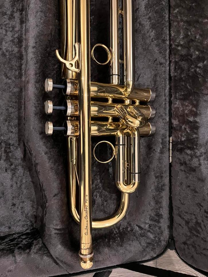 Antoine Courtois Evolution III, Muziek en Instrumenten, Blaasinstrumenten | Trompetten, Zo goed als nieuw, Bes-trompet, Ophalen of Verzenden
