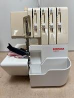Bernina 700D Lockmachine incl Servicebeurt ledlamp afvalbak, Ophalen of Verzenden, Zo goed als nieuw, Lockmachine, Bernina