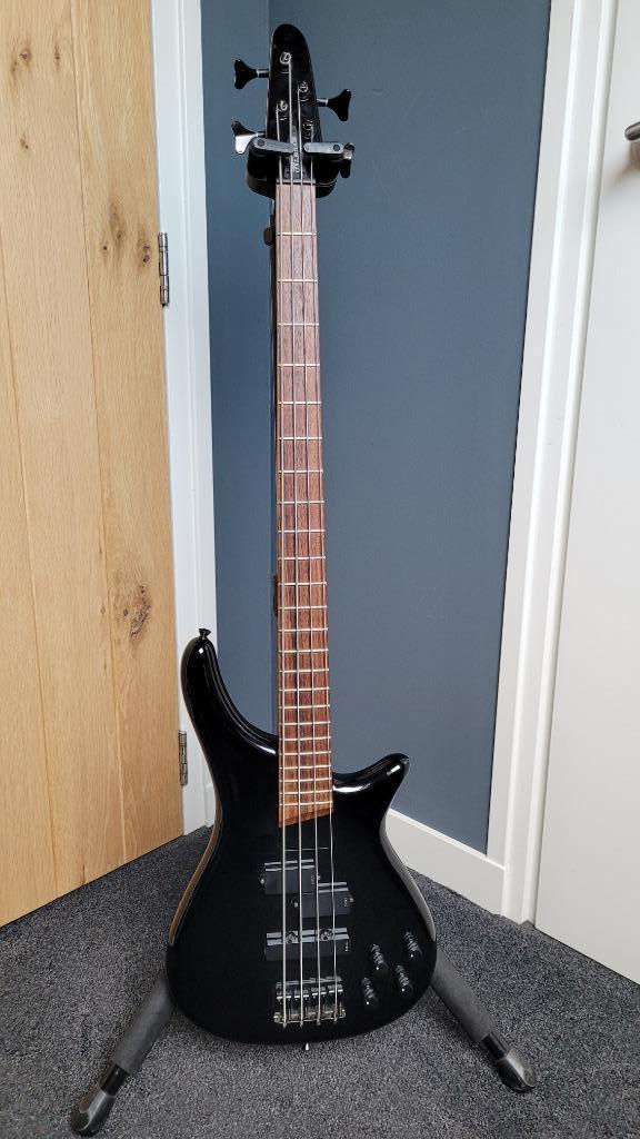 Bass Collection SGC Nayo SB310 + koffer - made in Japan, Muziek en Instrumenten, Snaarinstrumenten | Gitaren | Bas, Zo goed als nieuw