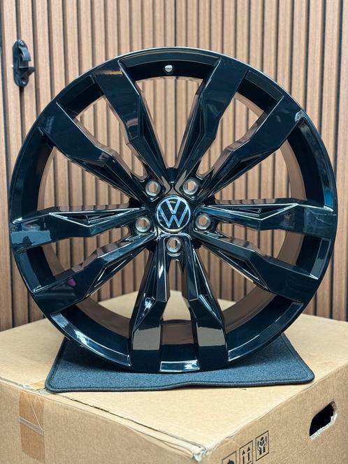 20” Vw Tiguan Allspace RLine SUZUKA black velg OEM, Auto-onderdelen, Overige Auto-onderdelen, Volkswagen, Gebruikt, Ophalen of Verzenden