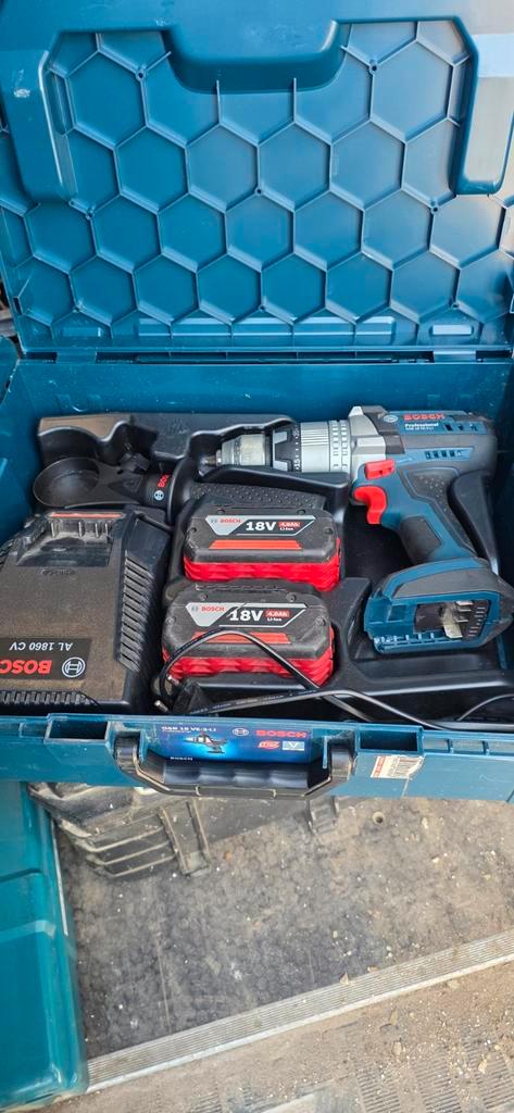 Bosch Accu Boor-Schroefmachine met Accus en Lader, Doe-het-zelf en Verbouw, Gereedschap | Boormachines, Zo goed als nieuw, Boor- en Schroefmachine